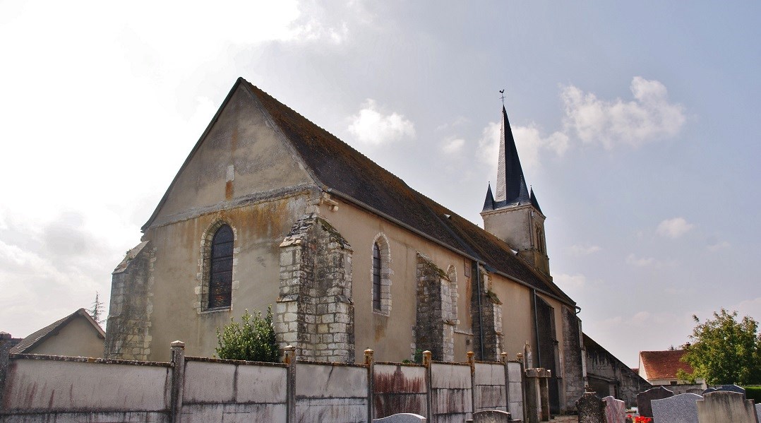 Photo à JussyleChaudrier (18140) église St Julien Jussyle
