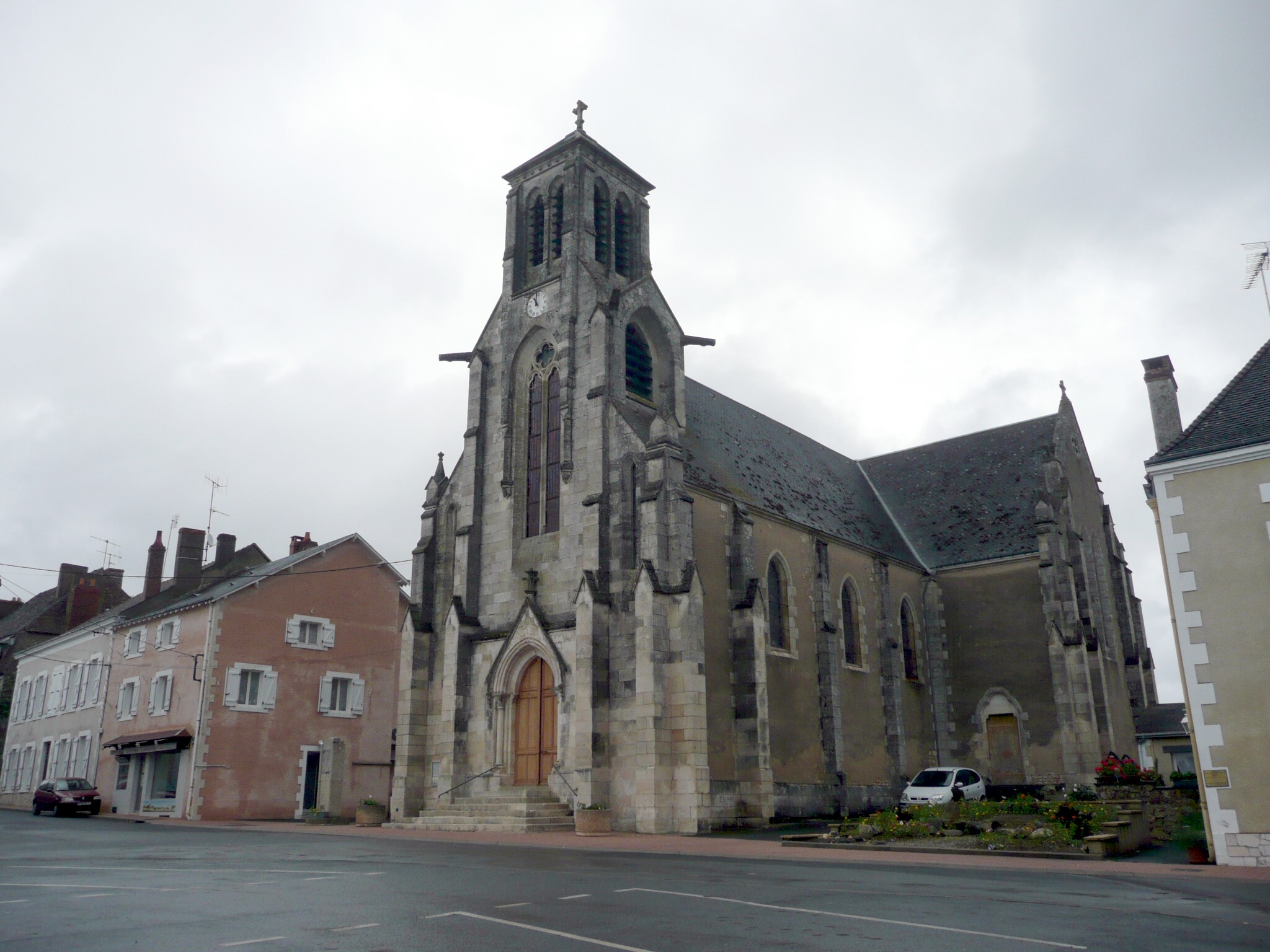 Photo à Bélâbre (36370) L'église Bélâbre, 178567