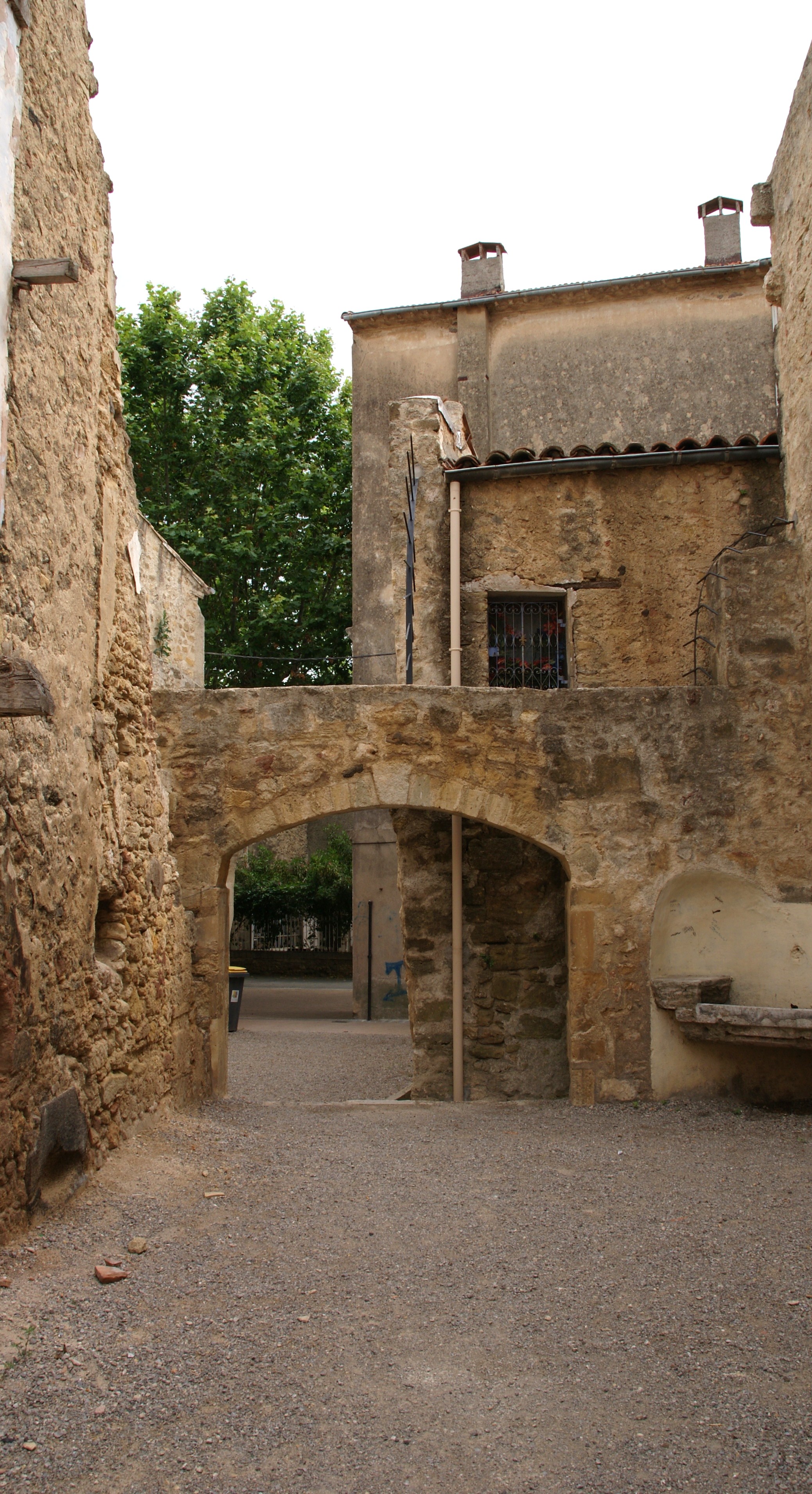 Photo à Bassan (34290) Bassan, 141482