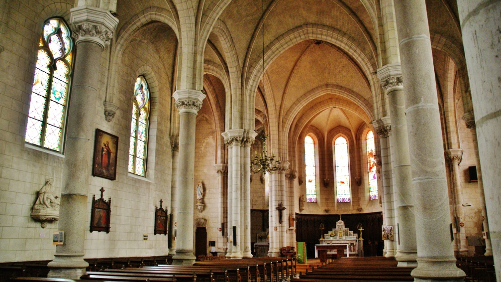 Photo à La Mothe-Achard (85150) : église Saint-Jacques - La Mothe-Achard,  295860 Communes.com