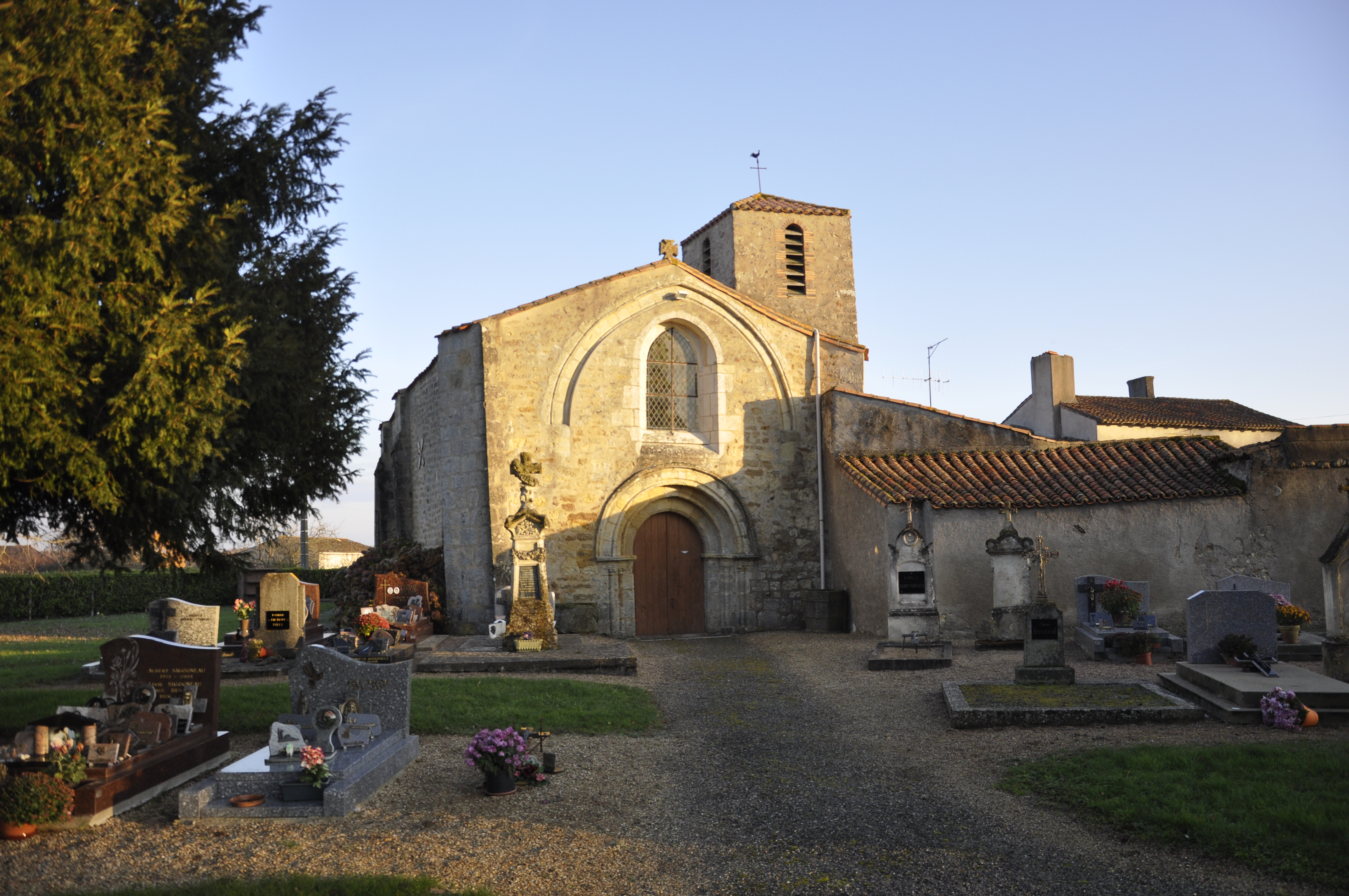 Photo à Le Chillou (79600) EGLISE DU CHILLOU Le Chillou, 168717