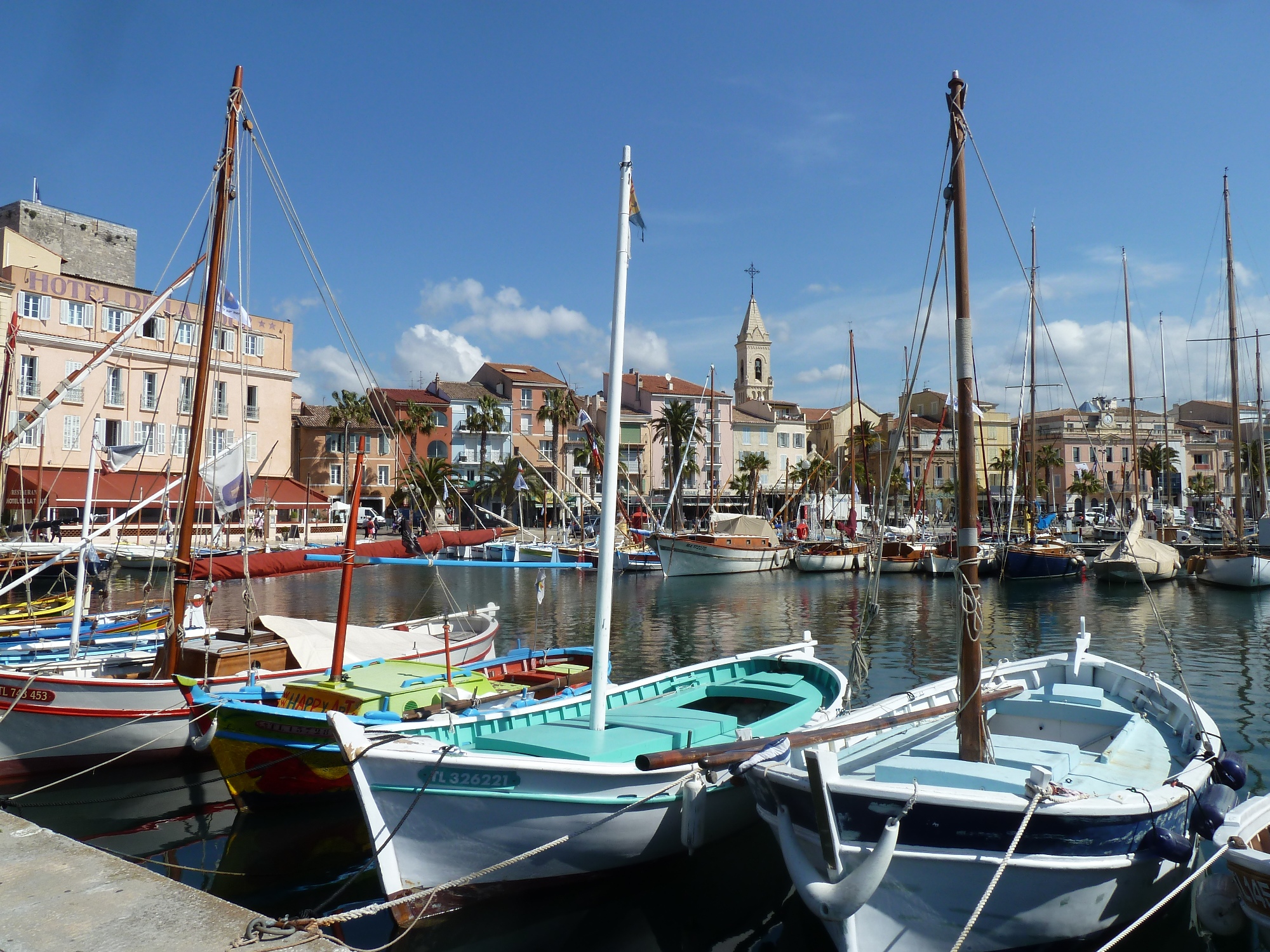 Photo  Sanary  sur  Mer  83110 Le port Sanary  sur  Mer  