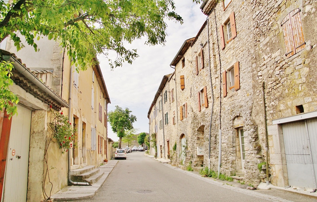 Photo à Lagorce (07150) La Commune Lagorce, 380032