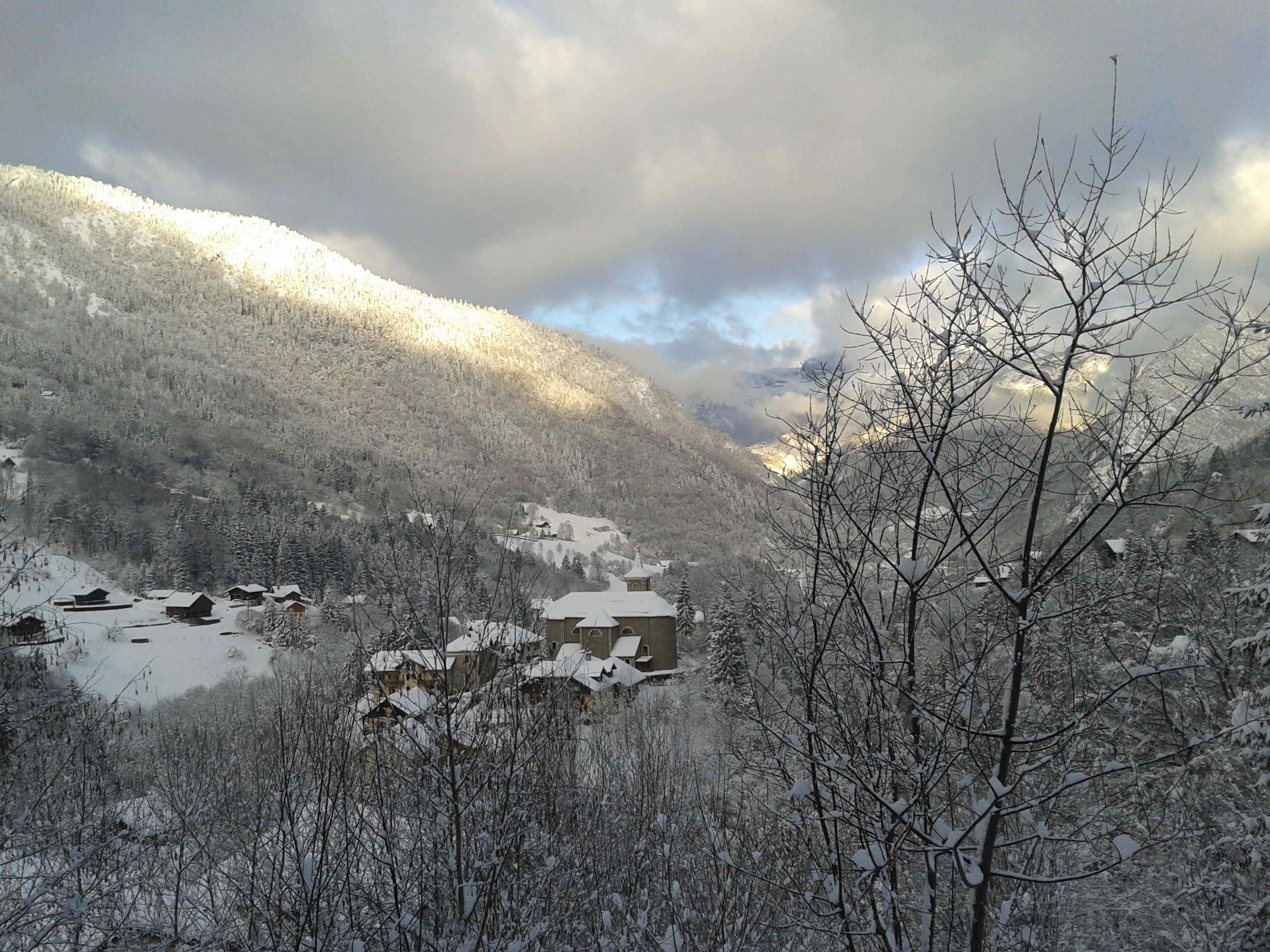 Photo à Les Clefs (74230) Eglise Les Clefs, 171385