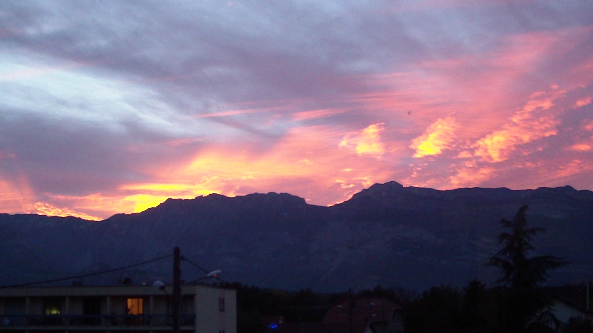 Photo à ChampsurDrac (38560) Vue sur le Vercors sudouest à 17h41