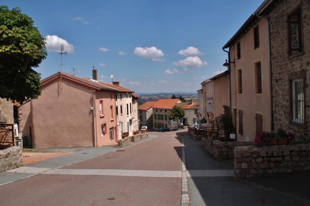 Photo à Villemontais (42155) Villemontais, 255005