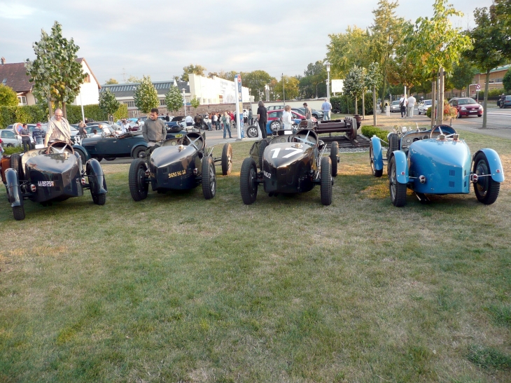 Centenaire Bugatti parking Communauté de Commune - - Molsheim