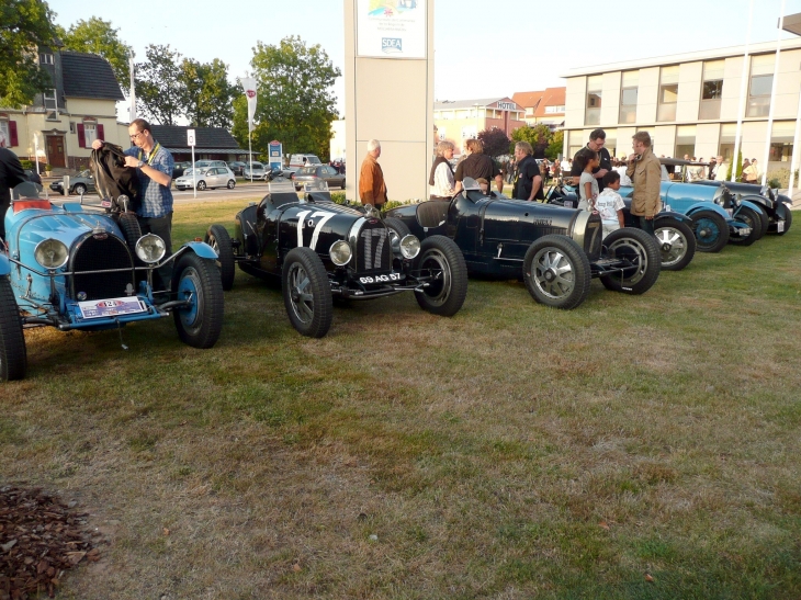 Centenaire Bugatti parking Communauté de communes - - Molsheim