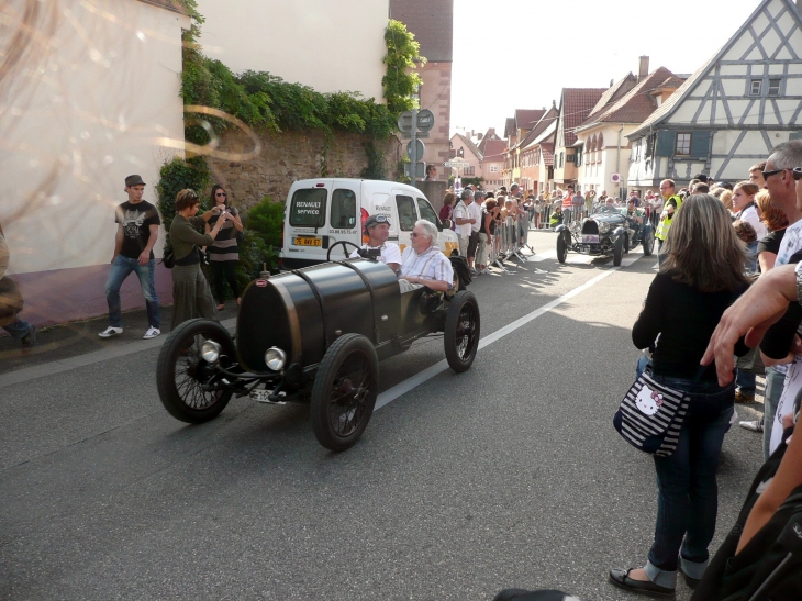 Centenaire Bugatti rue Charles Mistler - Bugatti type 13 Brescia 1923 - Molsheim