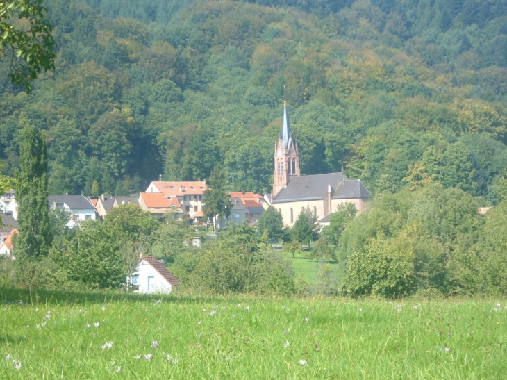 Une vue sur l'église - Reinhardsmunster