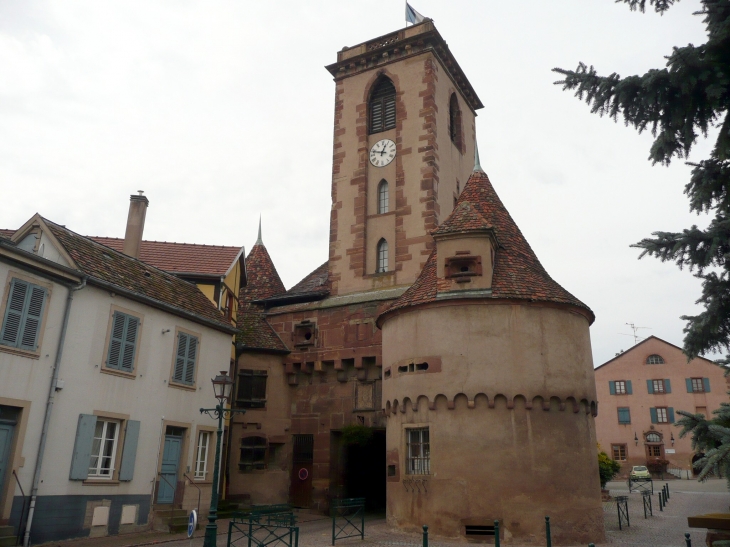 Le chateau cour du chateau - Wasselonne