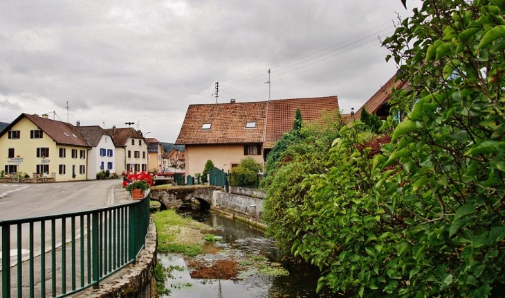 Le Village - Courtavon