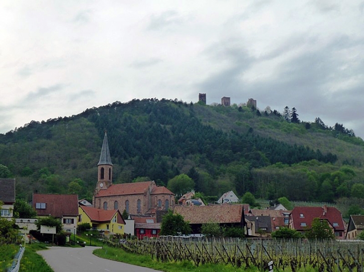 Le village dominé par ses châteaux - Husseren-les-Châteaux