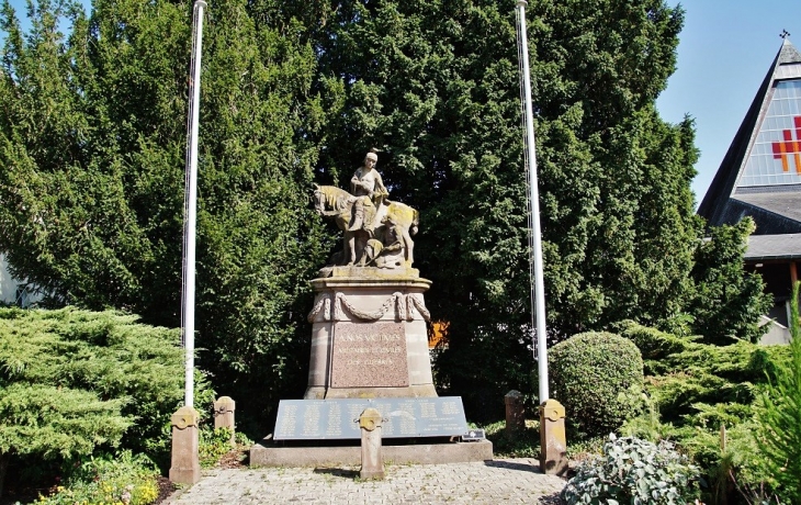 Monument-aux-Morts - Illfurth