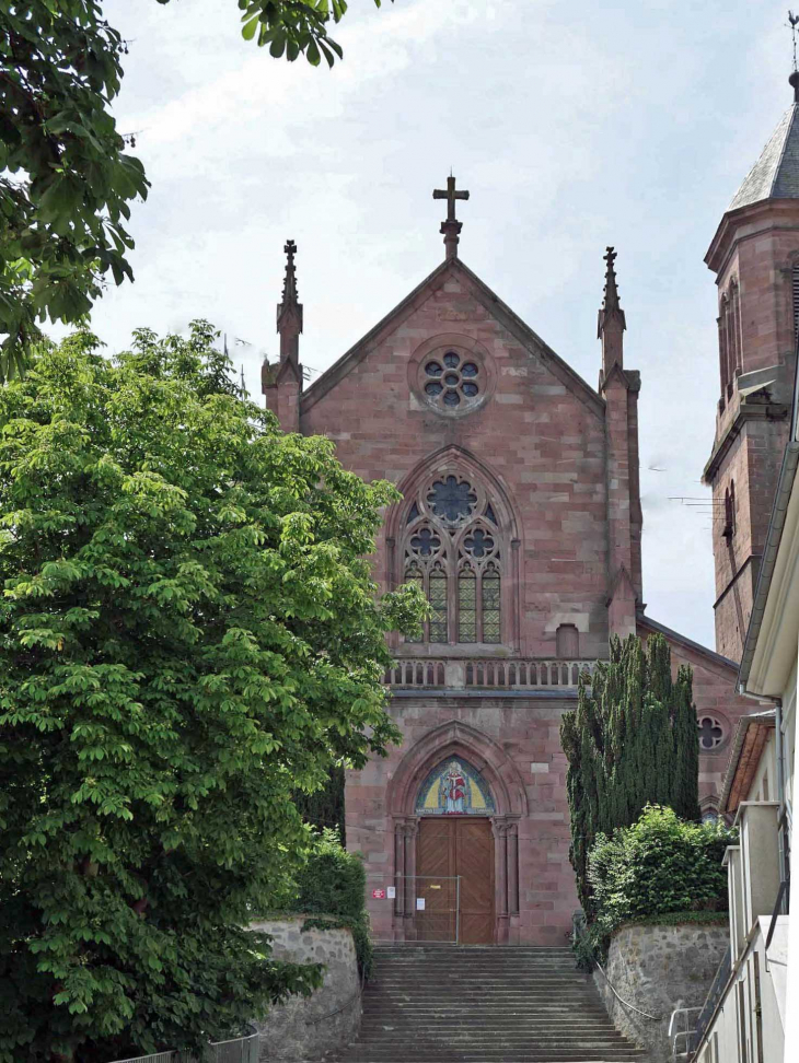 L'église Saint Urbain : la façade - Orbey