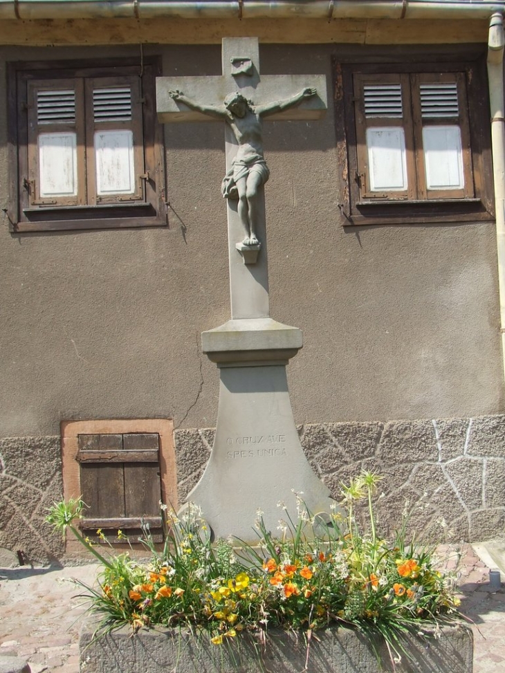 Croix centrale du Village sur le haut de la ville - Rodern