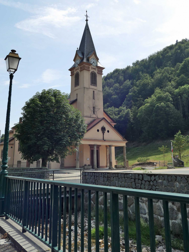 L'église près de la rivière - Wildenstein