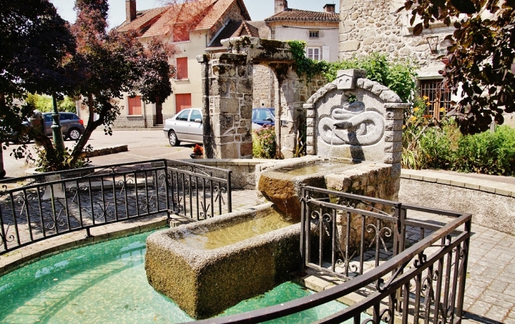 Fontaine - Abjat-sur-Bandiat