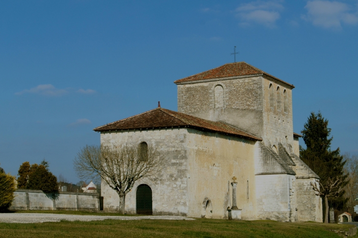 Eglise Saint-Martin, XIe et XIIe siècles et rénovée fin XIXe siècle. - Agonac