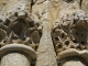 Chapiteaux du portail de l'église de Beauzens.