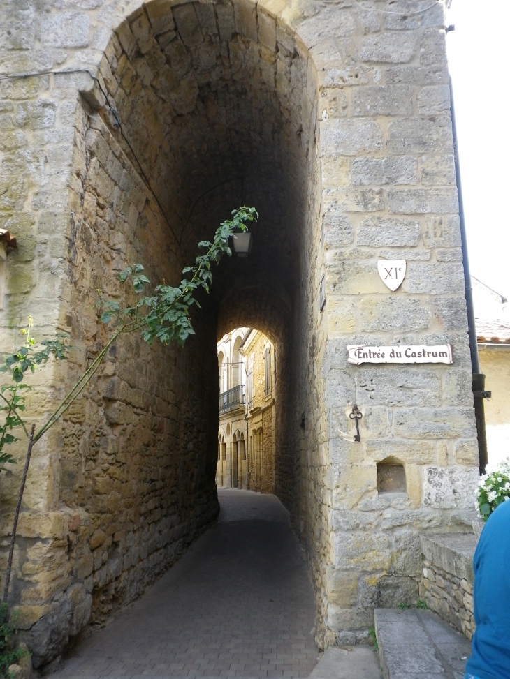 Entrée du Castrum - Belvès