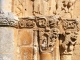 Photo suivante de Besse Détail : chapiteaux du portail de l'église.