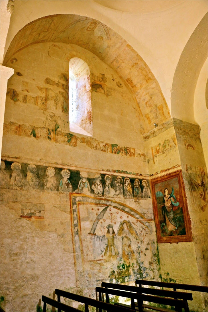 Eglise Sainte Marie : fresques du XVIIe siècle - Bourg-des-Maisons