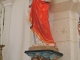 Une statue du Christ.