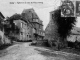 Eglise et un coin du vieux bourg, vers 1910 (carte postale ancienne).