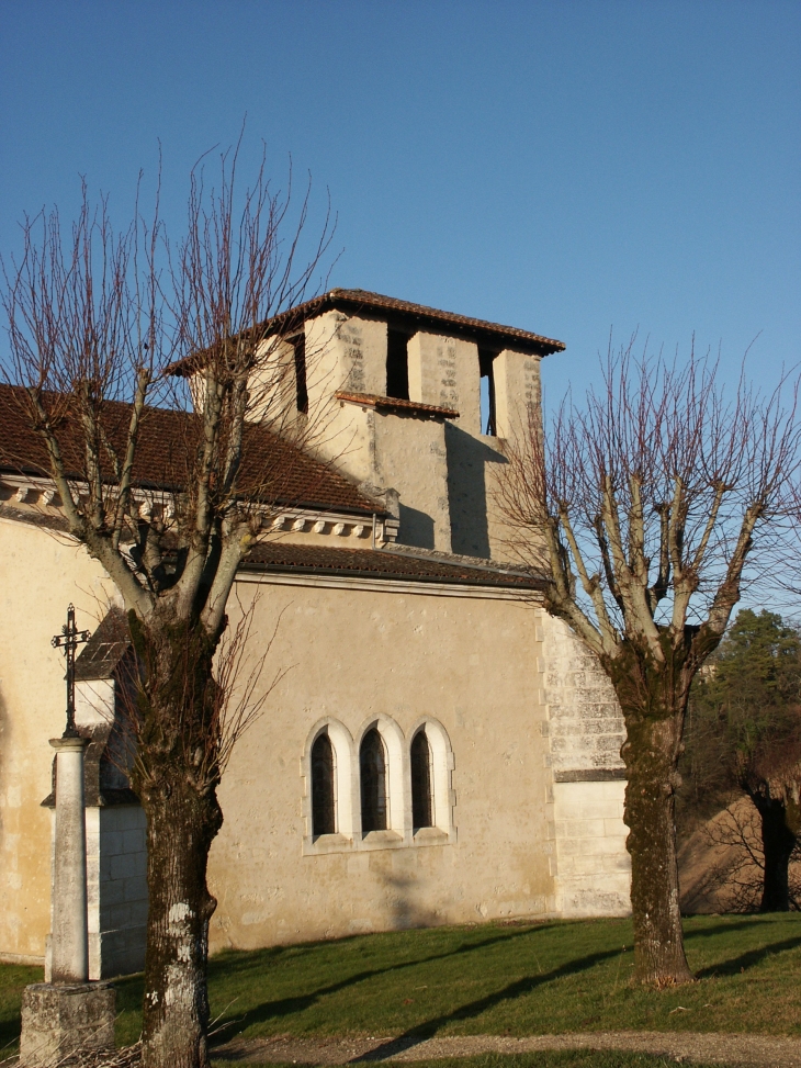 Eglise Saint Martin, parties romanes.Façade latérale sud. - Coursac