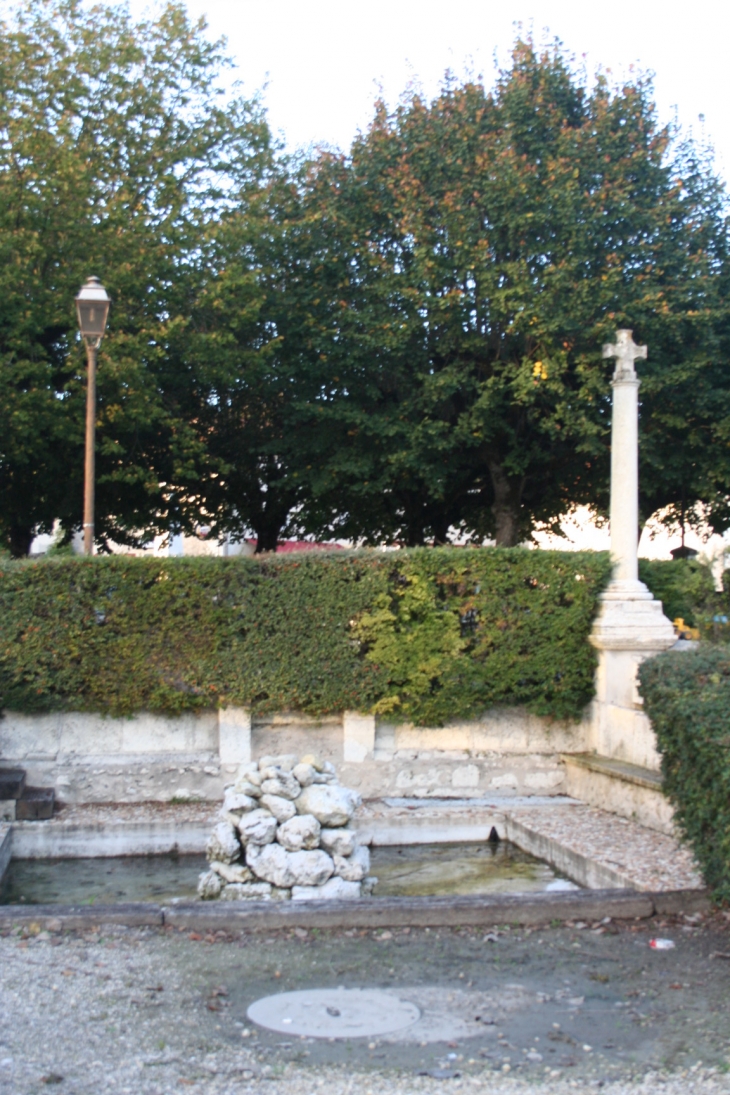 FONTAINE - Coutures