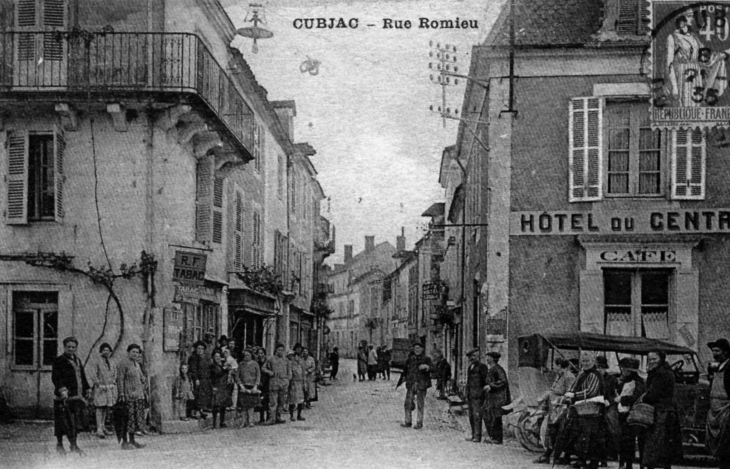 Rue Romieu, vers 1935 (carte postalez ancienne). - Cubjac