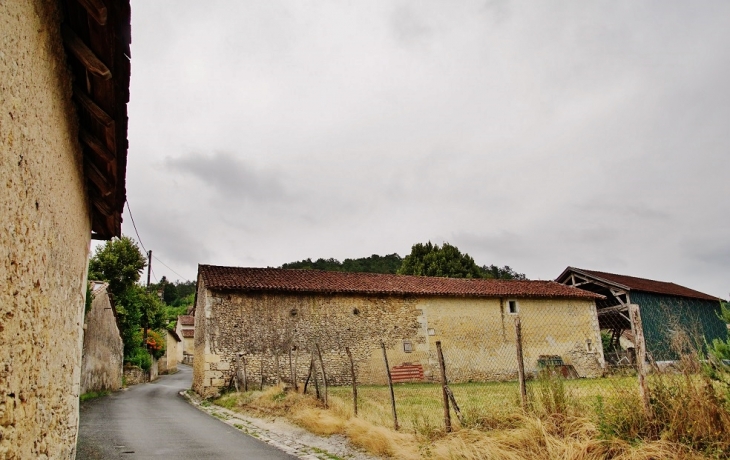 Le Village - Escoire