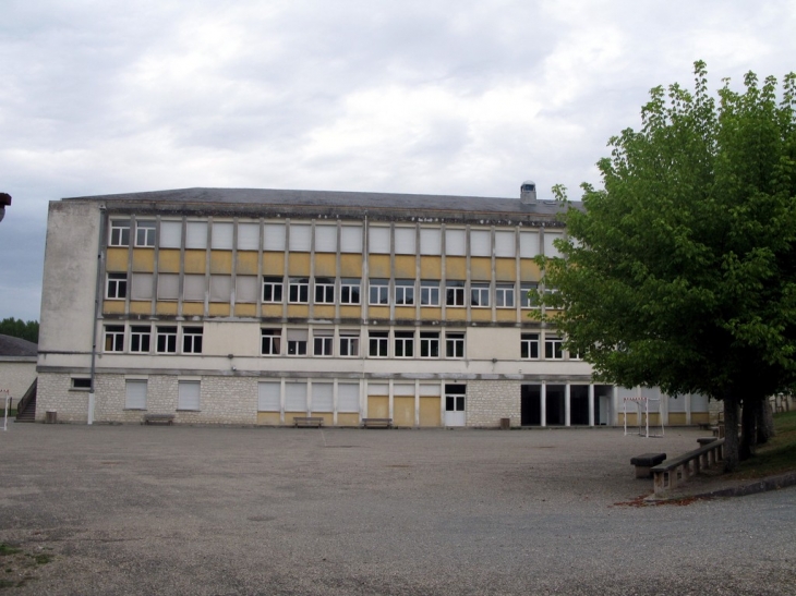 Collège-Cour (anciennement de garçons) - Eymet