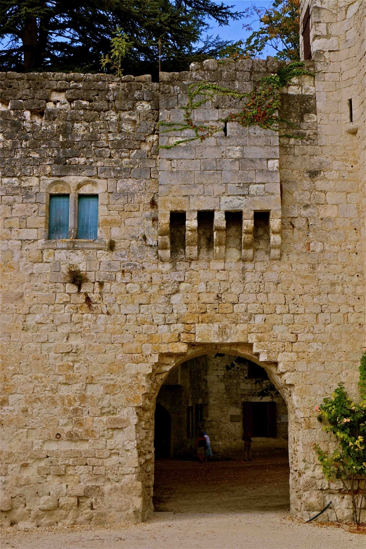 L'entrée sud du château - Eymet