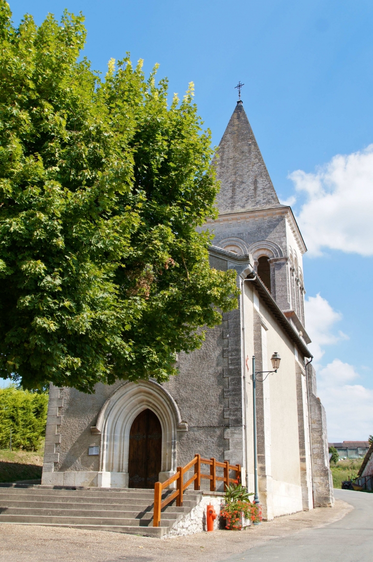 Eglise Saint-Pierre-ès-Liens. - Eyvirat