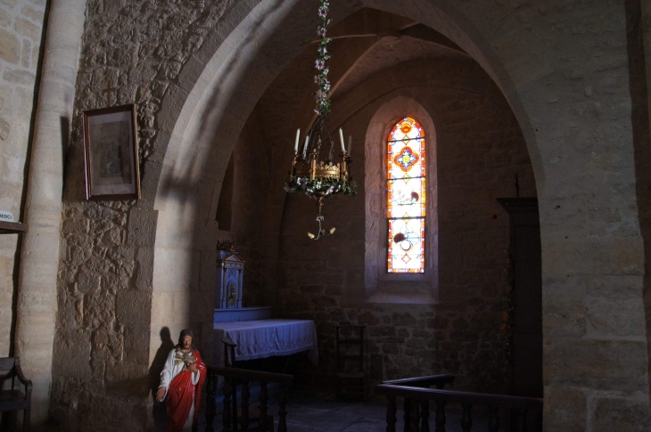 Chapelle dans le transept de droite : église Saint Martin. - Granges-d'Ans