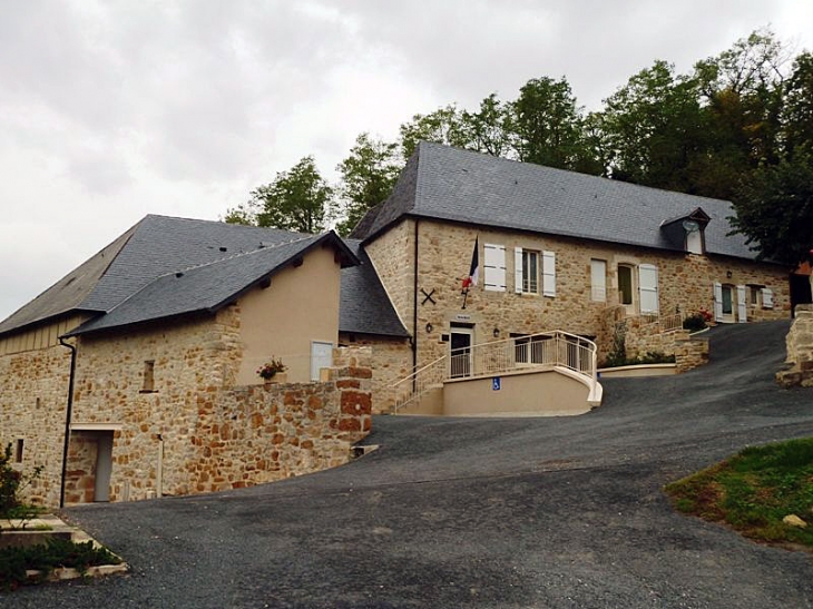 Vers la mairie - Grèzes