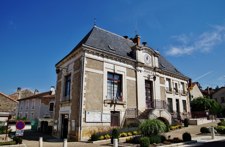 La Mairie - Javerlhac-et-la-Chapelle-Saint-Robert