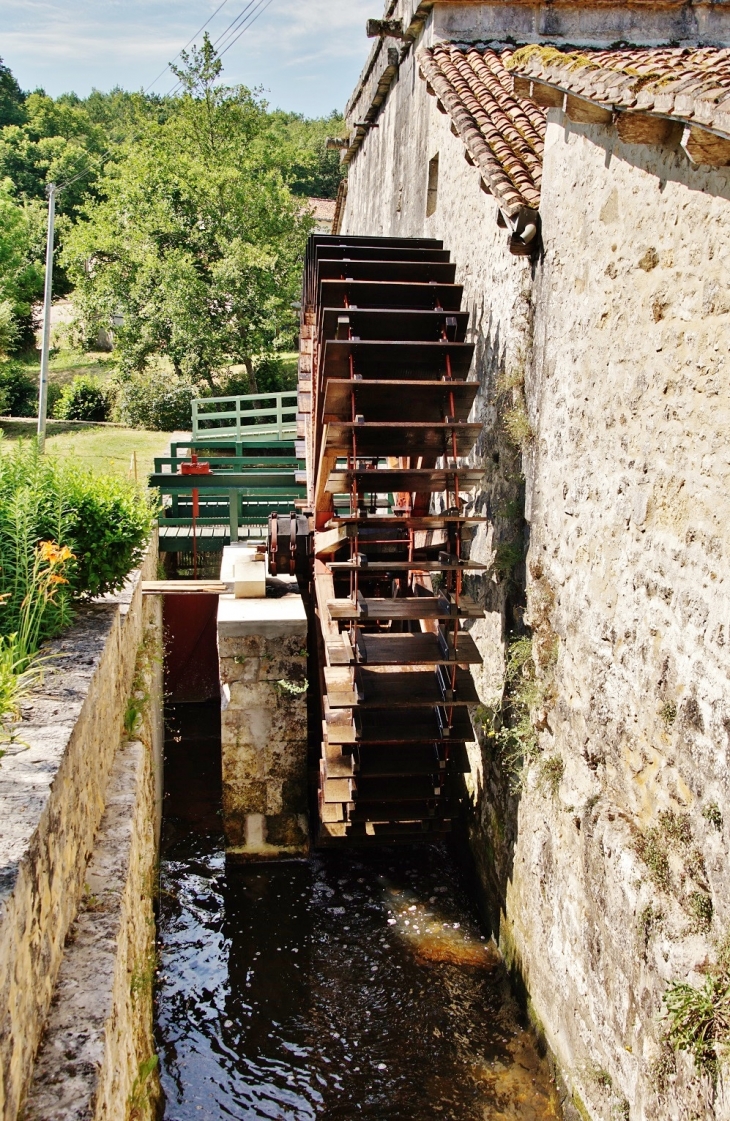 Le Moulin - Javerlhac-et-la-Chapelle-Saint-Robert