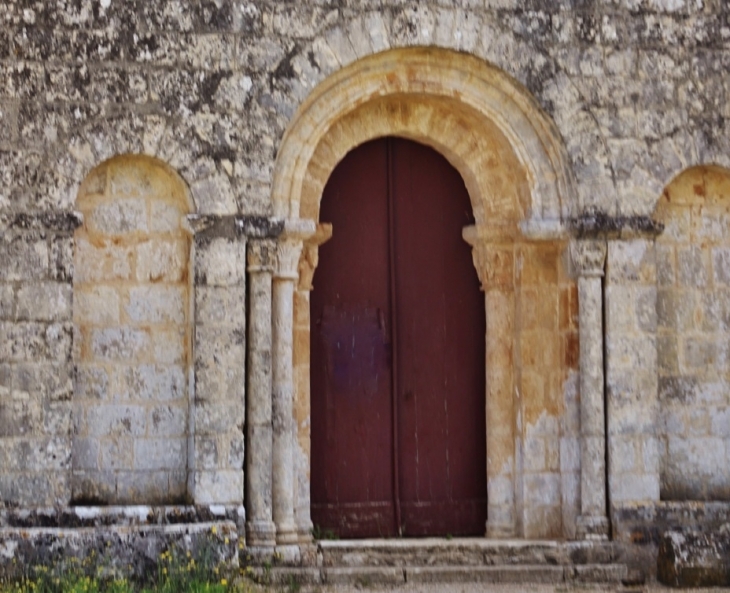 Chapelle Saint-Robert - Javerlhac-et-la-Chapelle-Saint-Robert
