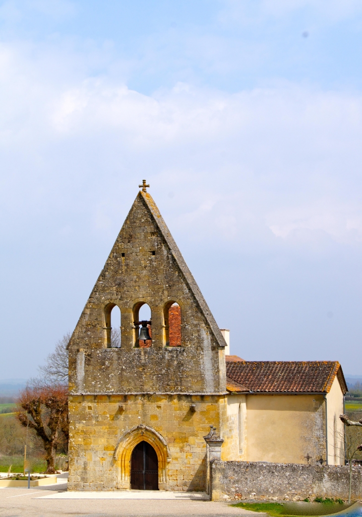 Facade-occidentale-avec-son-clocher-mur-de-l-eglise-saint-etienne - Labouquerie