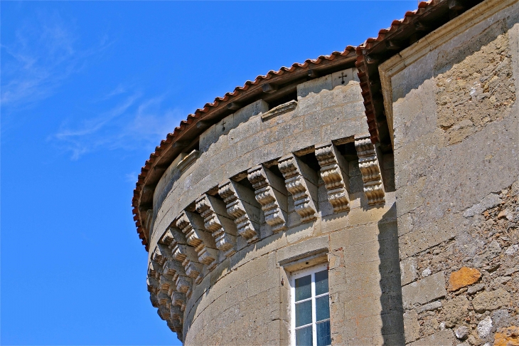 La tour du XVe siècle du château des Archevêques de Bordeaux - Lamothe-Montravel