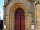 Le portail de l'église Saint Pierre ès Liens.