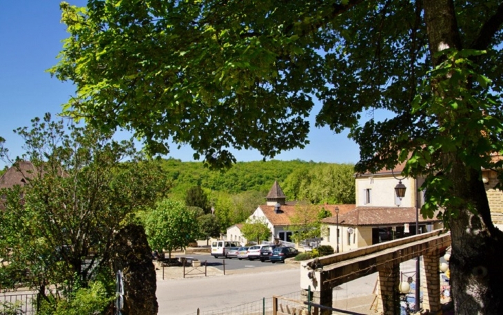 La Commune - Les Eyzies-de-Tayac-Sireuil