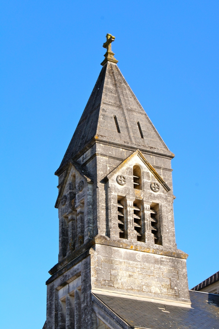 Clocher de l'église Saint-Thomas. - Ligueux