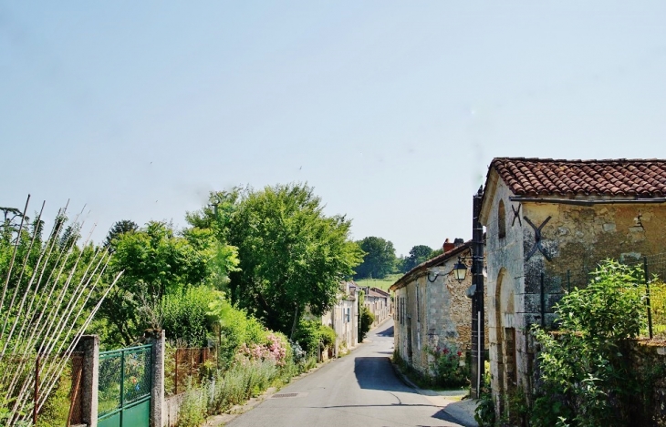 Le Village - Ligueux