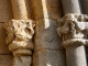 Photo suivante de Limeyrat Chapiteaux à droite du portail de l'église Saint Hilaire.