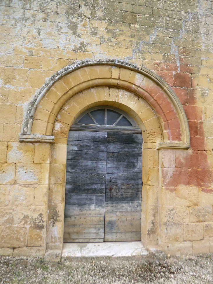 L'entrée de l'église - Lolme