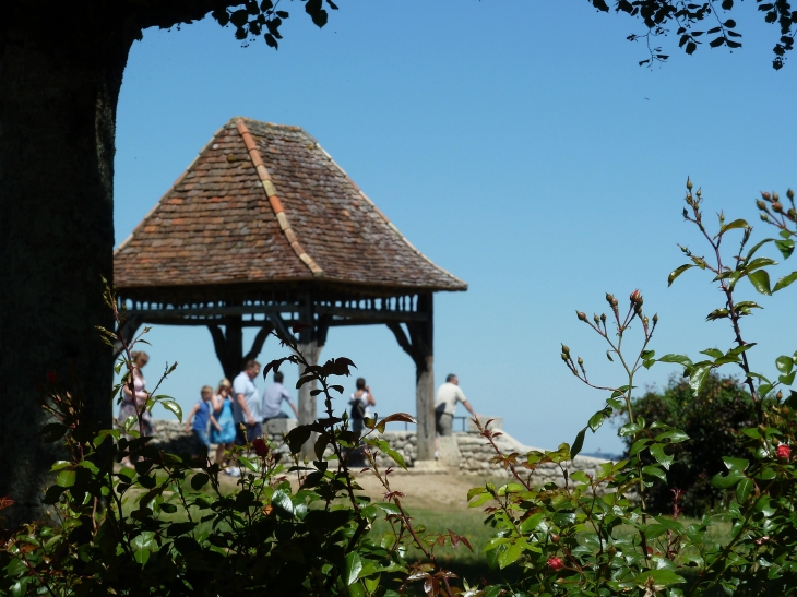 Dans les jardins du château - Monbazillac